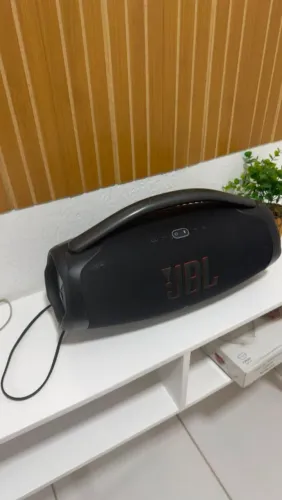 VENDE-SE CAIXA DE SOM JBL BOOMBOX