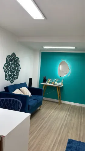 Sofá 2 Lugares em Veludo Azul - Moderno, Confortável e Excelente Estado