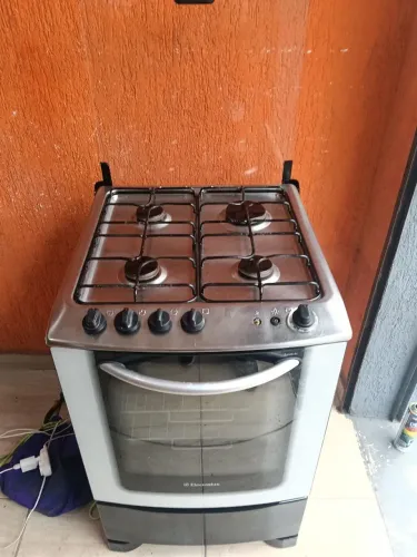 FOGÃO ELECTROLUUUX (FRETE GRÁTIS)