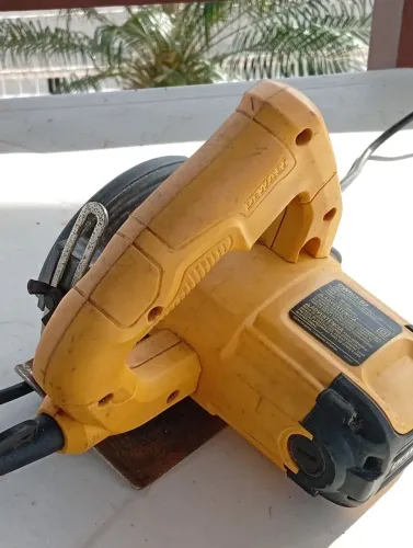 Vendo Serra Dewalt Mármore 1400W