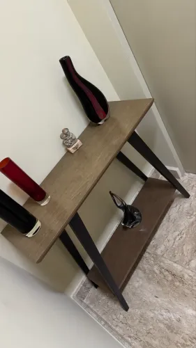 Belo aparador Mônaco, IMPECÁVEL, de R$290 por R$180,00