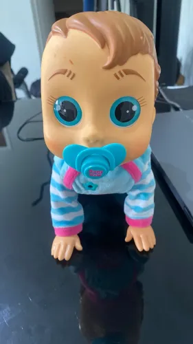Bebê engatinha Baby wow Charlie 