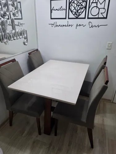 Mesa de Jantar Bege Moderno Otimo Estado = Medidas 1.20X0.80 - So Mesa