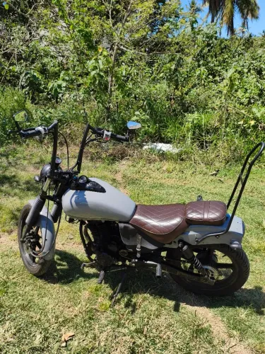 Dafra Kansas 150 custom