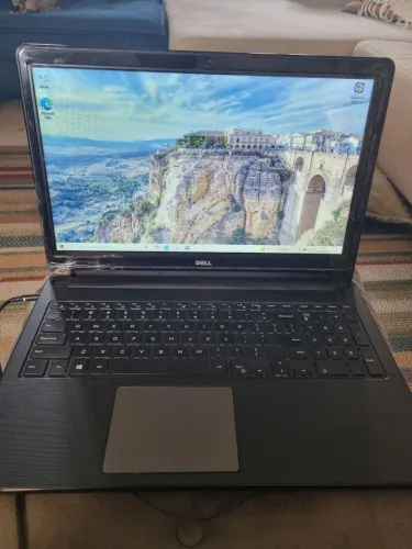 Laptop Asus Inspire 5558 - i7 / 16gb / GPU dedicada.
