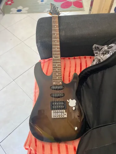 Guitarra Tagima/menphis