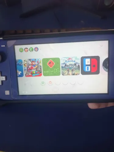 Nintendo Switch Lite Desbloqueado - Cartão SD 128 gb, com pelicula e case.