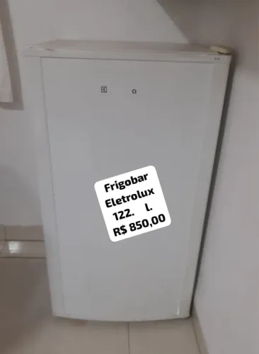 Frigobar Electrolux  122 Litros