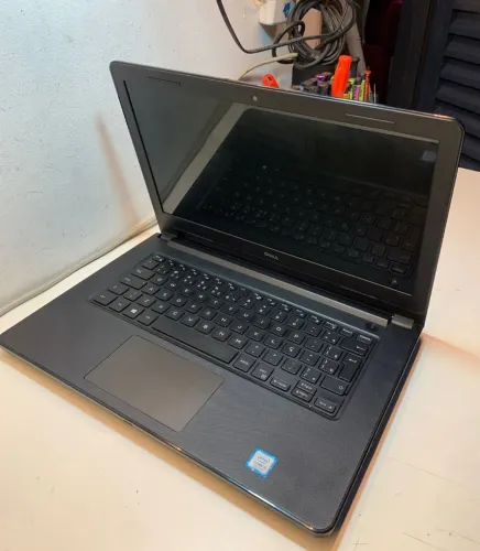 Dell i5 7ª 4GB RAM SSD 240gb Bateria Ruim