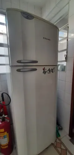 Geladeira electrolux