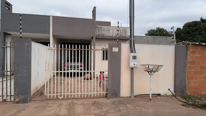Vendo casa no santa Maria 2 várzea, aceito carro como parte do pagamento