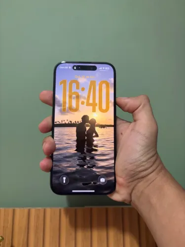 iPhone 15 pro 128gb traseira trincada