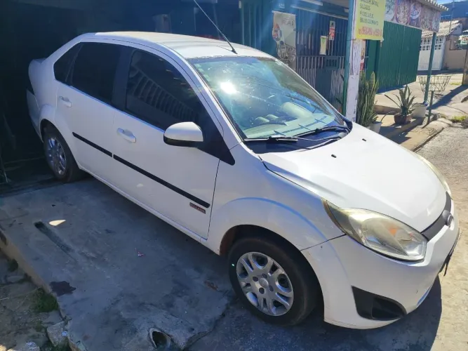 Ford Fiesta Sed. 1.6 8V Flex 4P 2013