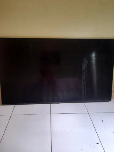 TVs 65 e 55 polegadas pra retirada de peças 