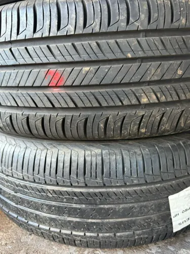Pneu 235/60/18 Hankook 90 % vida útil