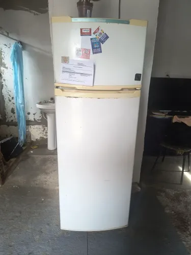 Vendo geladeira duplex 359