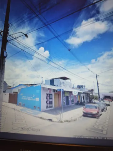 Vendo ou troco sendo 2 casas e 4 pontos comerciais