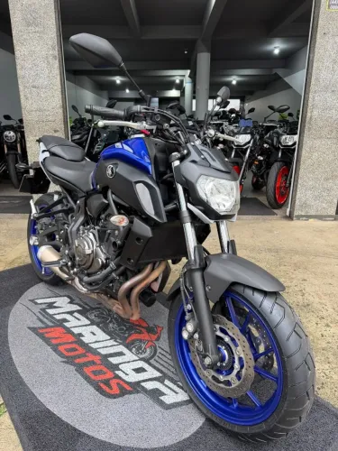 YAMAHA MT-07 2022 IMPECÁVEL - NA MARINGÁ MOTOS