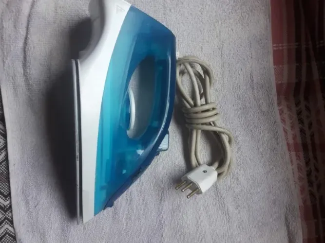 Ferro de passar Walita Philips Confort 2000 Watt, 220 volts. Seminovo. 