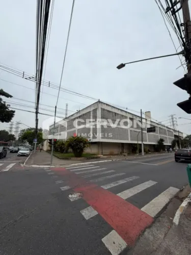 Aluguel Ponto Comercial de Esquina com 4.700m² de Área Total - Bairro São Dimas - São José