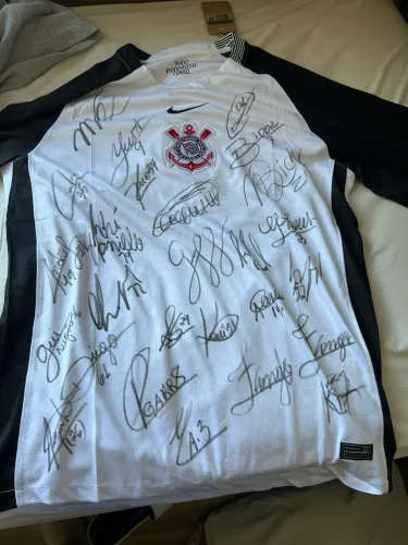 Camiseta do Corinthians autografada