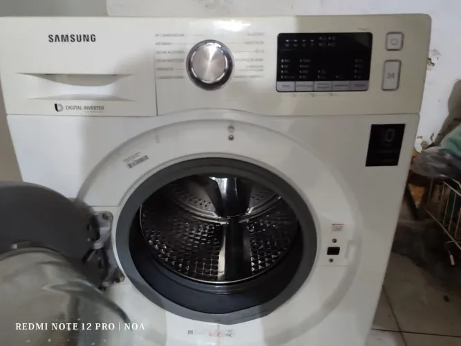 Lava e seca roupas Samsung 