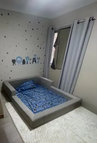 Cama casal montessoriana 