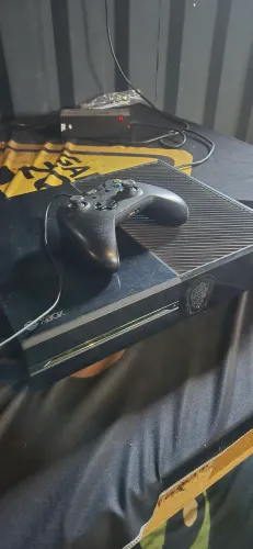 Xbox One Usado com Jogos Mídia Física GtaV, Tomb Raider e Evolve