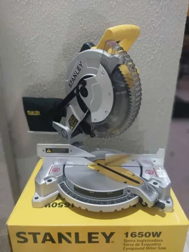 Serra Meia Esquadria 10Pol c/ disco de Alumínio 1800w Stanley (Loja)