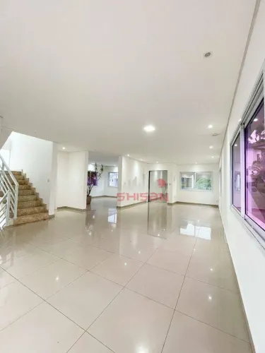 Casa Nova e Contemporânea no Condomínio em Arujá