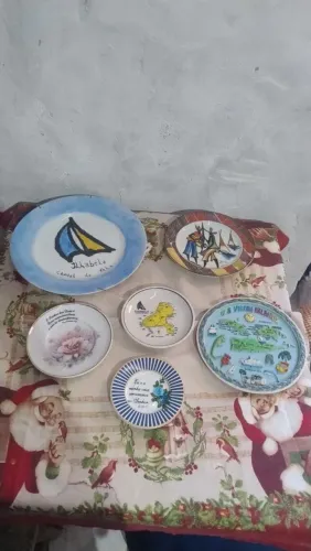 Pratos decorativos em porcelana VARIEDADES