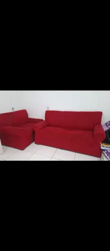 1 CONJUNTOS DE SOFÁ USADO 400 REIAS ESTA NA VILA BRASIL PRÓXIMO DA FEIRA ZAP *