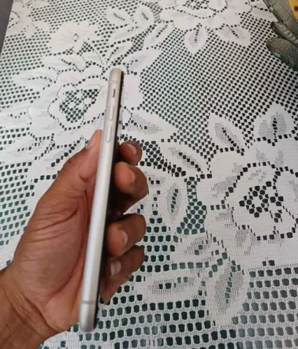 Iphone 11 perfeito sem datalhes