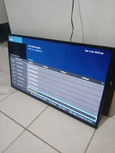 TV 43" com tela tremendo e TV 32 polegadas com defeito