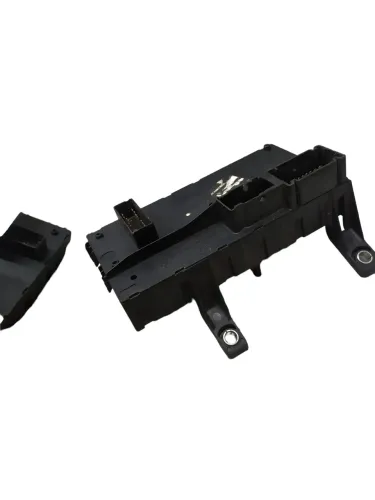 Caixa Fusivel Fiat Punto/palio/strada Cod 15345181