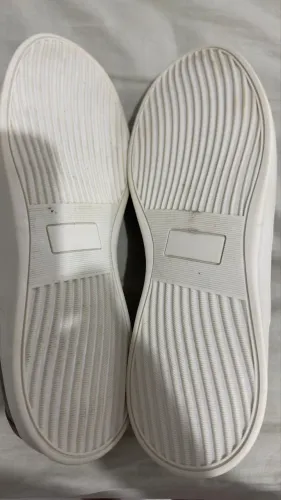 Vendo sapato masculino nunca usado tnsnho 43