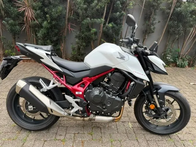 HONDA CB 750 HORNET 2026
