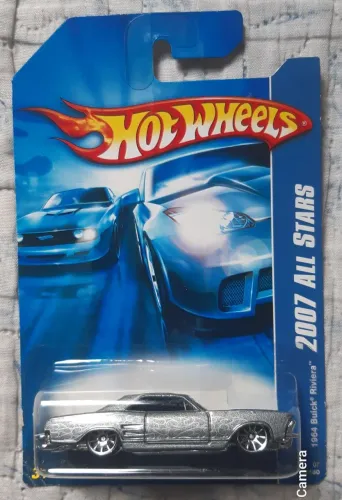 Hot wheels '64 buick riviera walmart