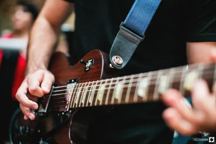 Aulas de Guitarra, baixo e violão na Freguesia / Online