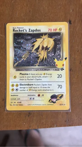 Zapdos da equipe rocket - 25 anos ENG