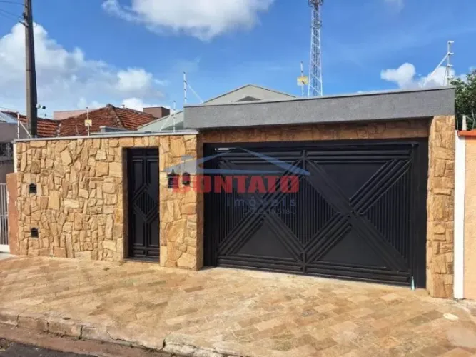 Venda de Casas / Padrão na cidade de São Carlos