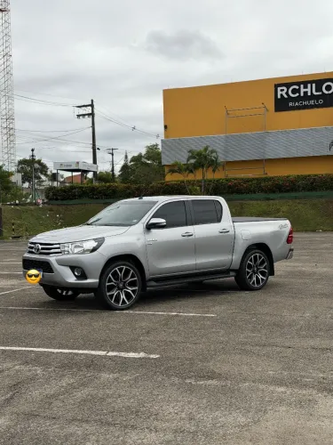 Toyota Hilux CD SRV 4X4 2.7 Flex 16V Aut. 2017