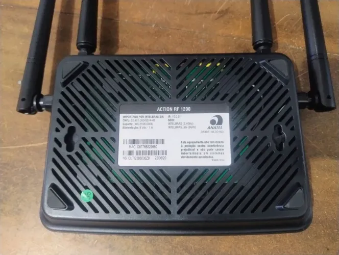 Roteador Intelbras 4 antenas
