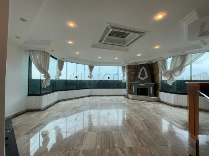 Cobertura para locação, com 5 dormitórios, 4 suítes, 6 banheiros, 5 vagas, 342m² na Vila P