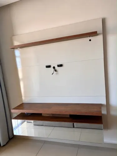PAINEL DE TV COM LED E RACK E ESPELHO