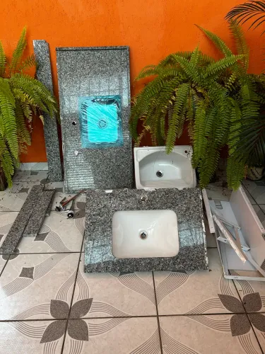 Kit Completo de Granito já instalado mas nunca usado - Pia de Cozinha, Banheiro e Tanque