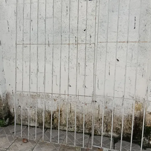 Cinco grades corrediças