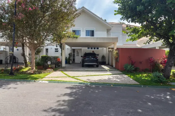 Casa em condomínio com 2 quartos, varanda gourmet e lazer completo no Scenic, Santana de P