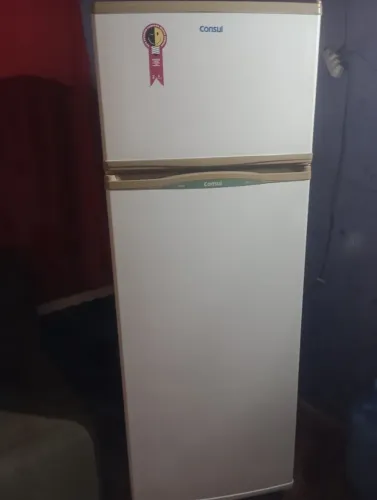 Vende-se geladeira 350 litros dúplex