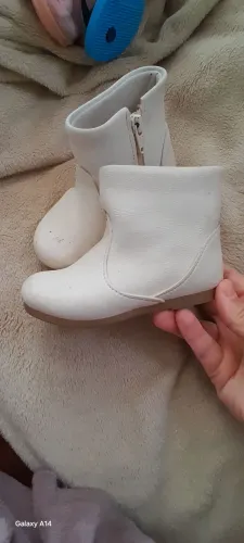 Bota menina tamanho 21